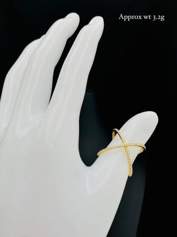 Trendy Orbit Ring